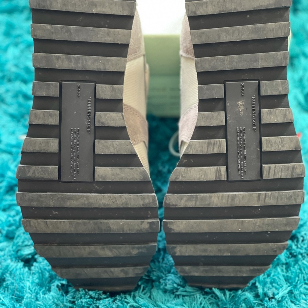 Off- White Hg Runner - image 5